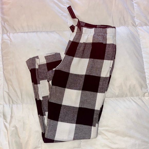 Old Navy Flannel Pajama Bottoms - Picture 4 of 6